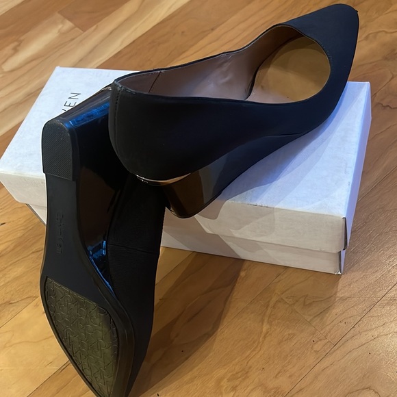 Calvin Klein Pallavi Pointed Toe Wedge Pumps - Picture 5 of 5